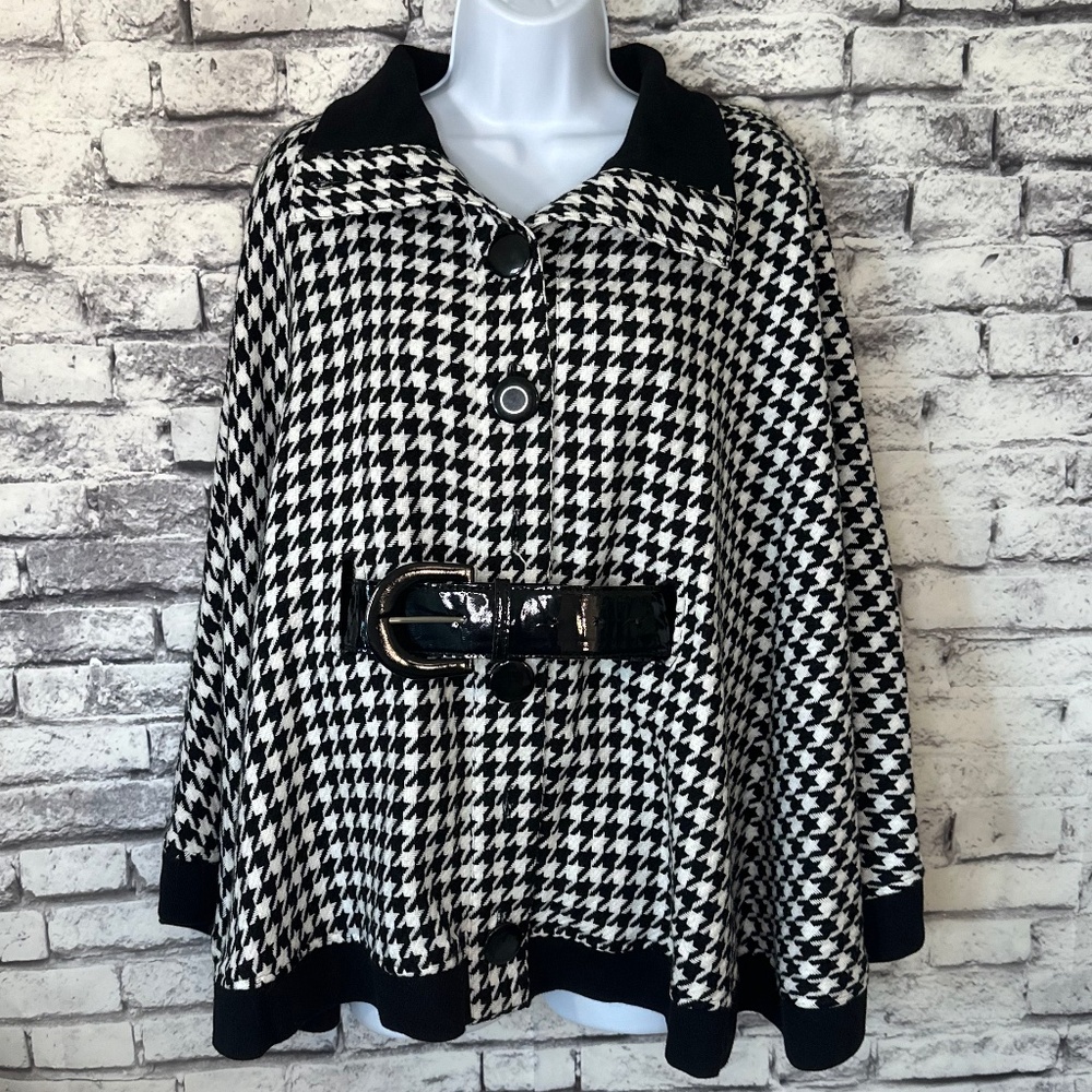 Eden Court Houndstooth Belted Cape Size Large